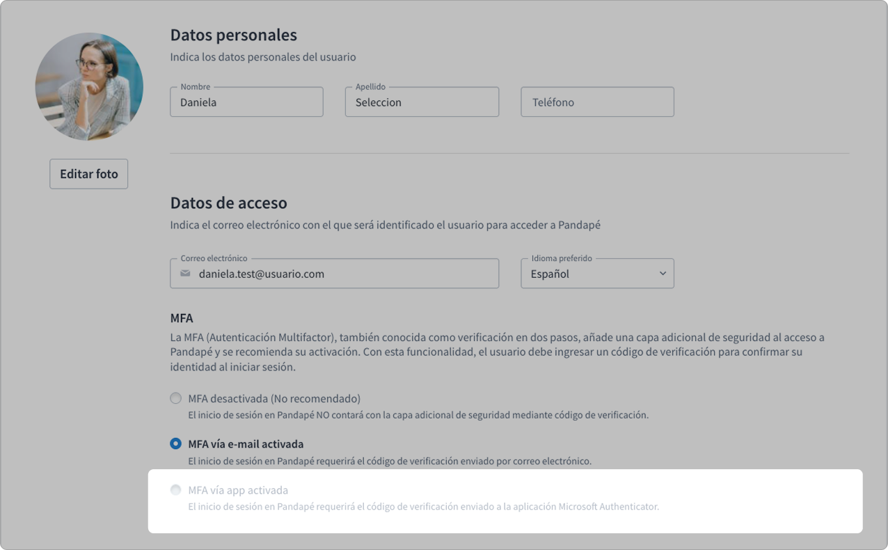 Opción MFA vía app activada deshabilitada en gris cuando el Administrador edita otro usuario